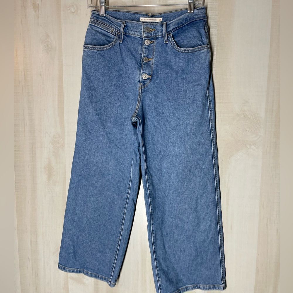 Levi’s Mile High Wide Leg denim jeans, size 28